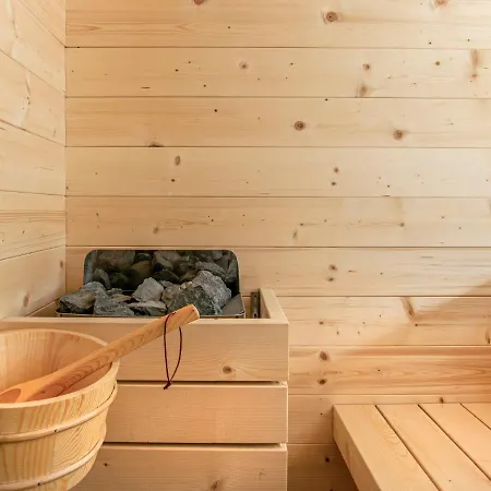 בית נופש Lacum Lux By Interhome Perledo