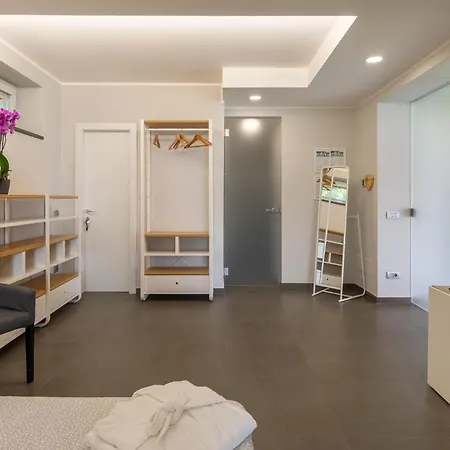 Lacum Lux By Interhome * Perledo