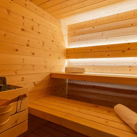 בית נופש Lacum Lux By Interhome