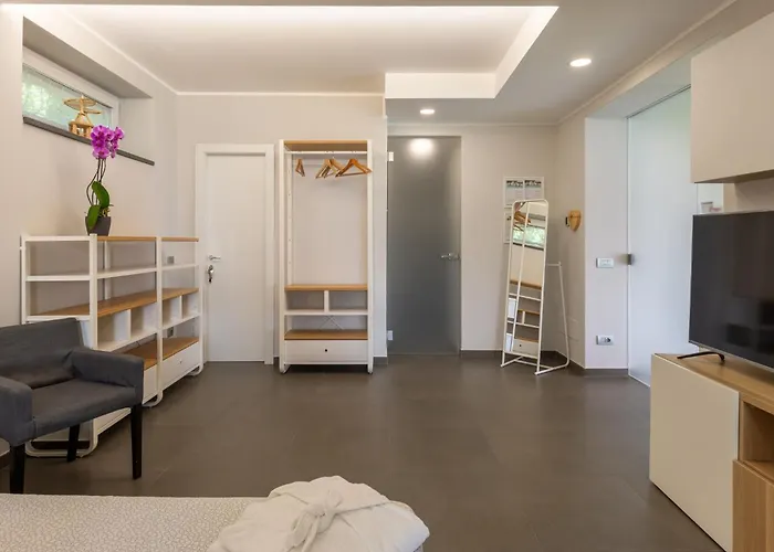 Lacum Lux By Interhome * Perledo